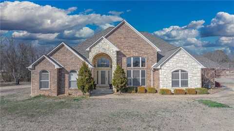 2601 Bugscuffle RD, Lavaca, AR 72941