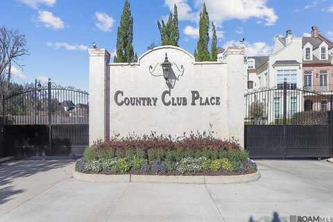 28 Country Club Place, Baton Rouge, LA 70809