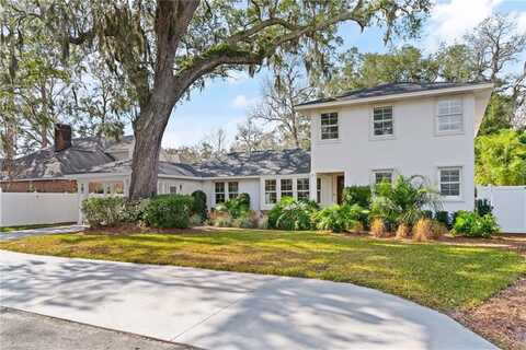 220 Magnolia Ave, Saint Simons Island, GA 31522