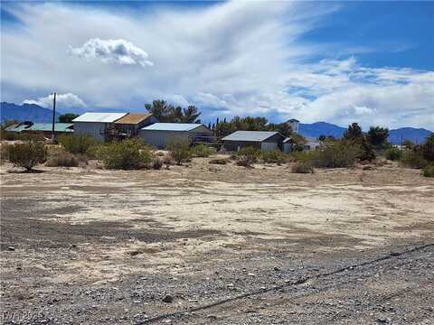 81 W Mesquite Avenue, Pahrump, NV 89060