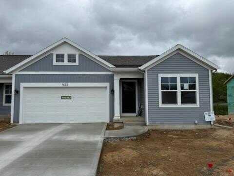 1423 N Village Circle, Kalamazoo, MI 49009