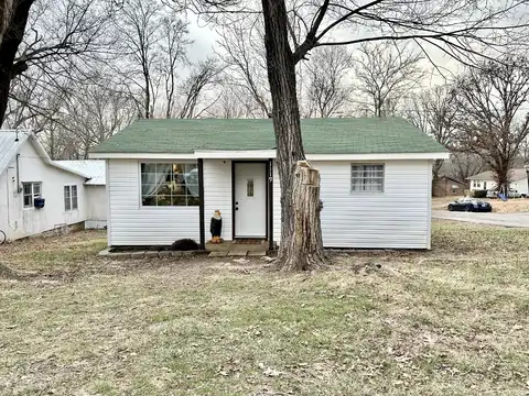 1119 Cedar Ave, Cabool, MO 65689