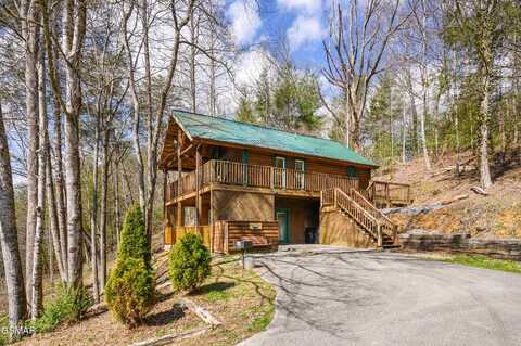 4135 spring creek Way, Sevierville, TN 37876