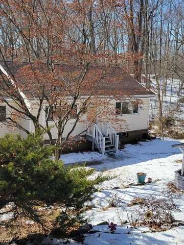 7 Ivy Pl, Ringwood, NJ 07456