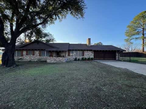 105 N Palm St., Van, TX 75790