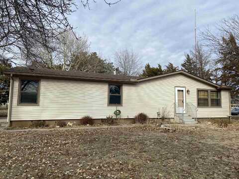 206 Skyline, Great Bend, KS 67530