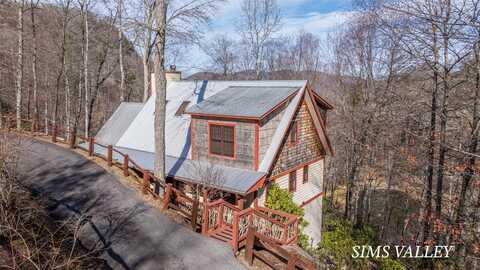 3605 Pilot Knob Road, Glenville, NC 28736