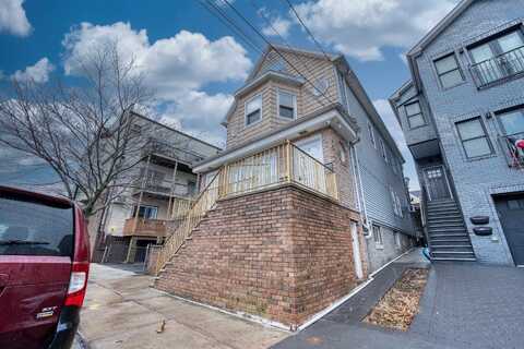 118 WEST 19TH ST, Bayonne, NJ 07002