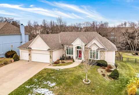 2408 SW Winterwood Court, Lees Summit, MO 64081