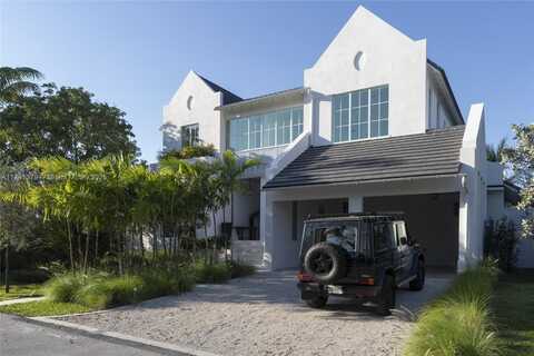 261 Greenwood Dr, Key Biscayne, FL 33149