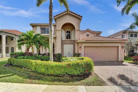 3892 Falcon Ridge Cir, Weston, FL 33331