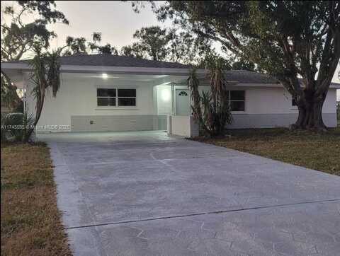 430 NE 15th PL, Cape Coral, FL 33909
