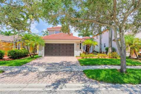 1632 NE Winterberry Ln, Weston, FL 33327