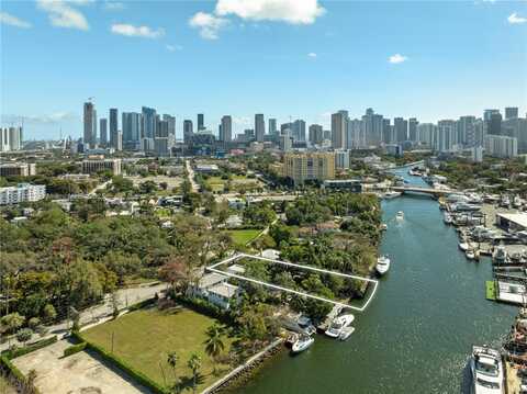 678 NW North River Dr, Miami, FL 33136