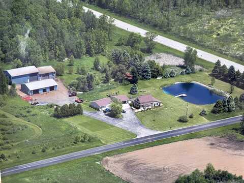 15024 Carstens Lake Rd, Valders, WI 54245