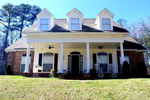 302 Foxton Cove, Raymond, MS 39154