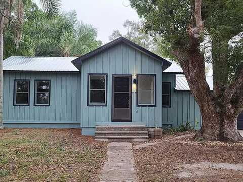 4 E BAY STREET, DAVENPORT, FL 33837