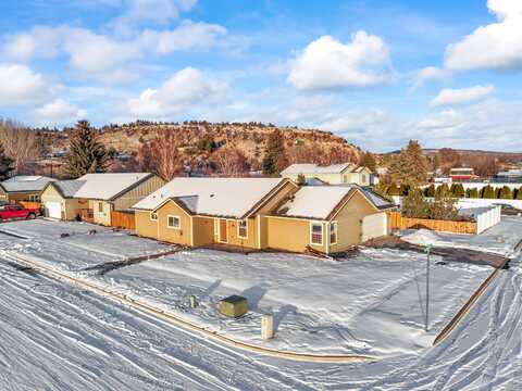 104 NE Buena Villa Drive, Prineville, OR 97754