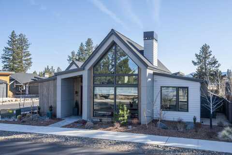 191 W Clearpine Drive, Sisters, OR 97759
