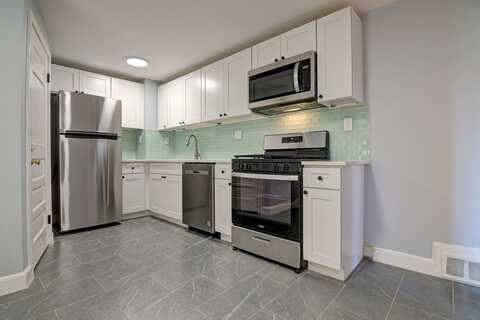 23 Langley Cir, Quincy, MA 02170