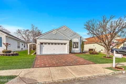 13 Colwyn Way, Toms River, NJ 08757