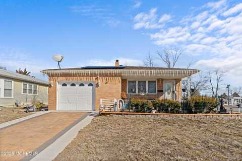 2 Liberta Drive, Toms River, NJ 08757