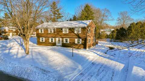 10 Abenaki Road, Augusta, ME 04330