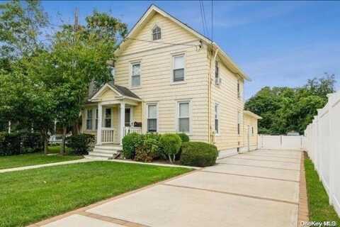 2848 Grand Avenue, Baldwin, NY 11510