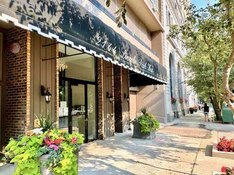 2144 N Lincoln Park West, Chicago, IL 60614