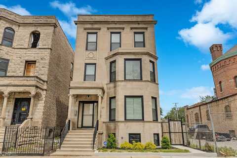 6439 S Maryland Avenue, Chicago, IL 60637