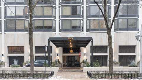 50 E BELLEVUE Place, Chicago, IL 60611