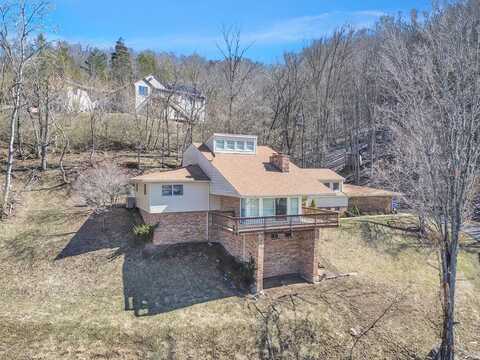 515 Cedar Ave., HINTON, WV 25951