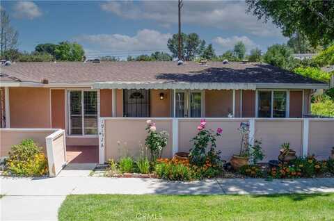 19152 Avenue Of The Oaks, Newhall, CA 91321