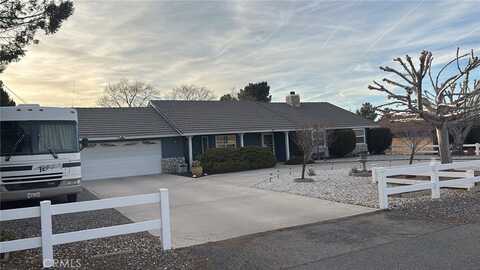 7974 Oxford Avenue, Hesperia, CA 92345