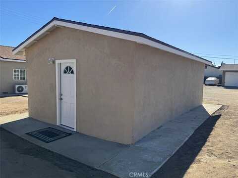 690 N Perris Boulevard, Perris, CA 92571