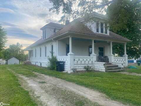 302 S 4Th Street, Farmington, IA 52626