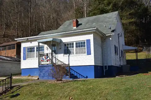 325 Pyles Avenue, Mannington, WV 26582