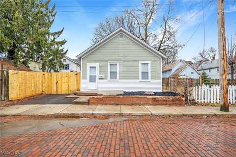 7106 Elton Avenue, Cleveland, OH 44102