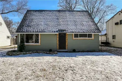 1843 Windsor Street, Cuyahoga Falls, OH 44221