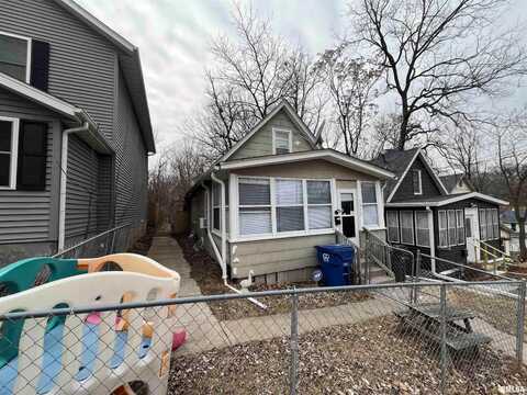 1312 Eastern Avenue, Davenport, IA 52803