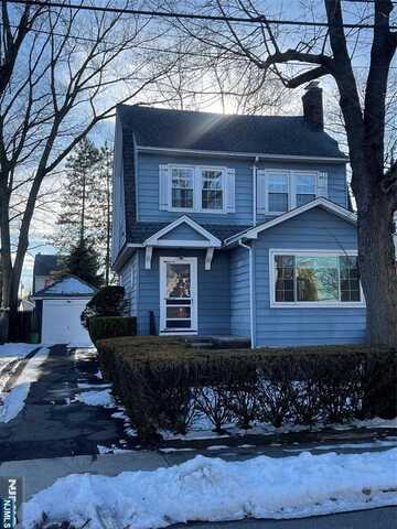 34 Dillingham Place, Englewood Cliffs, NJ 07632