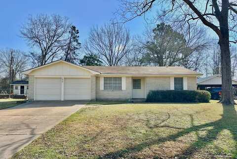 1412 Catalpa Street, Center, TX 75935