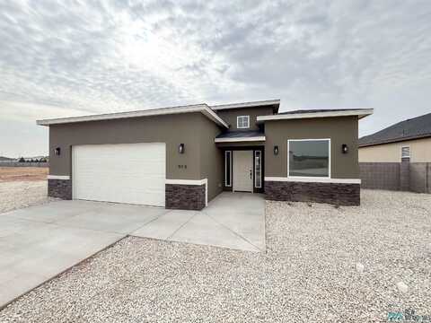 915 Pima Drive, Carlsbad, NM 88220