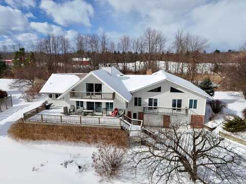 120 Poor Farm Road, Alburgh, VT 05440