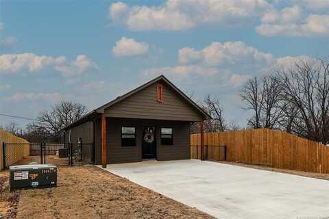 704 Creek Lane, Mannford, OK 74044