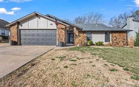 2904 S Aspen East Court, Broken Arrow, OK 74012