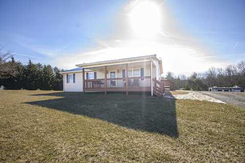 148 Country Lane NW, Riner, VA 24149