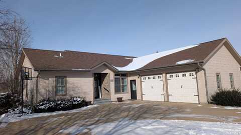 1381 4TH AVE SE, Sioux Center, IA 51250