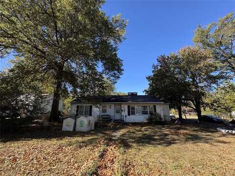 216 N 12th Street, Ponca City, OK 74601