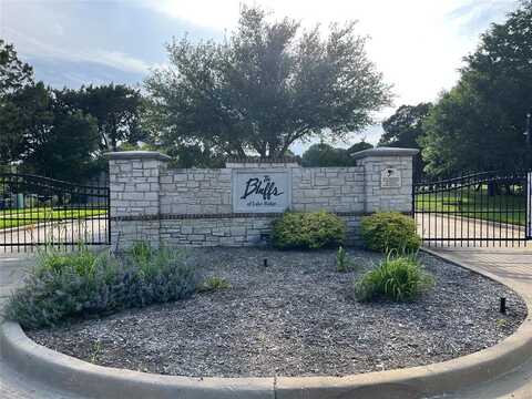 772 Bluff Ridge Drive, Cedar Hill, TX 75104